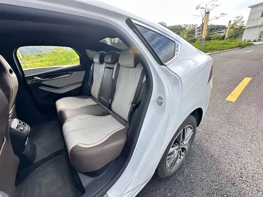 BYD Qin PLUS 2025 — фото 8