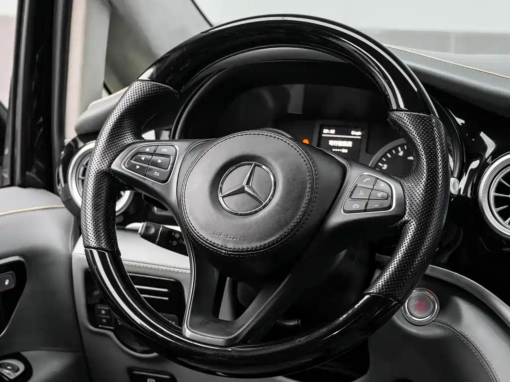 Mercedes-Benz Vito 2021 — фото 10