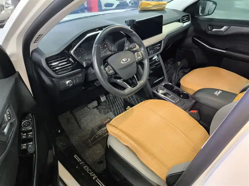 Ford Escape 2021 — фото 16