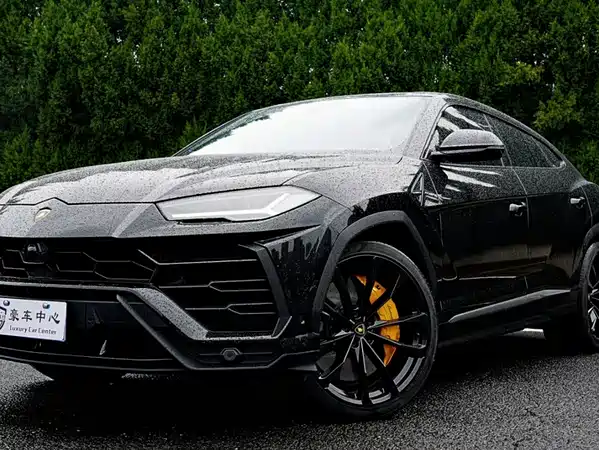 Lamborghini Urus 2024