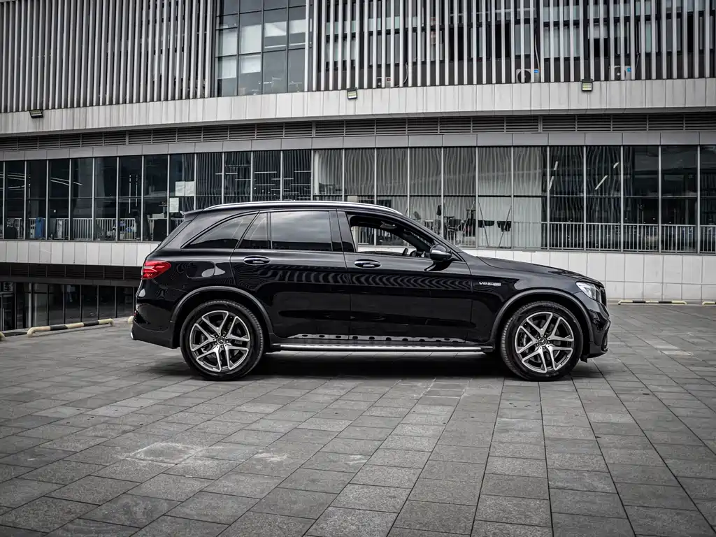 Mercedes-Benz GLC AMG 2018 — фото 7