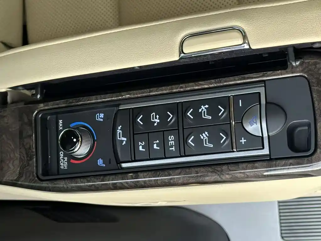 Toyota Vellfire 2021 — фото 15