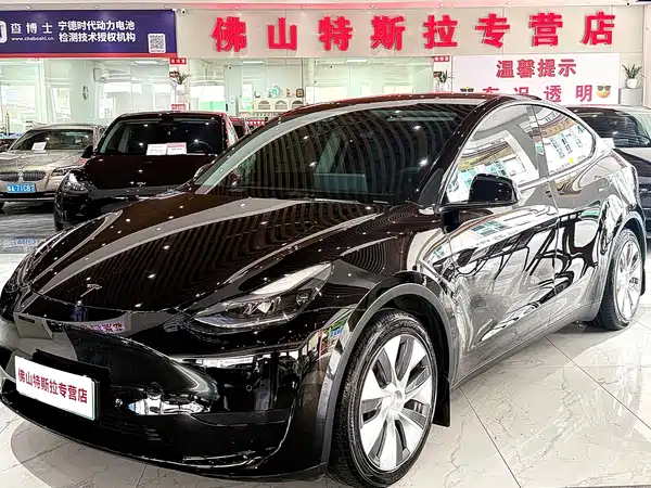 Tesla Model Y 2022