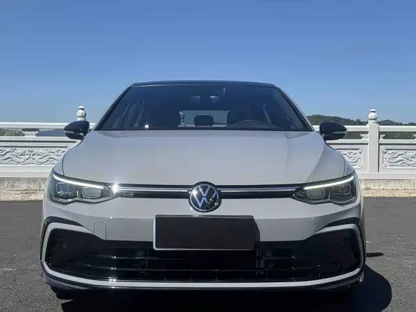 Volkswagen Golf 2023