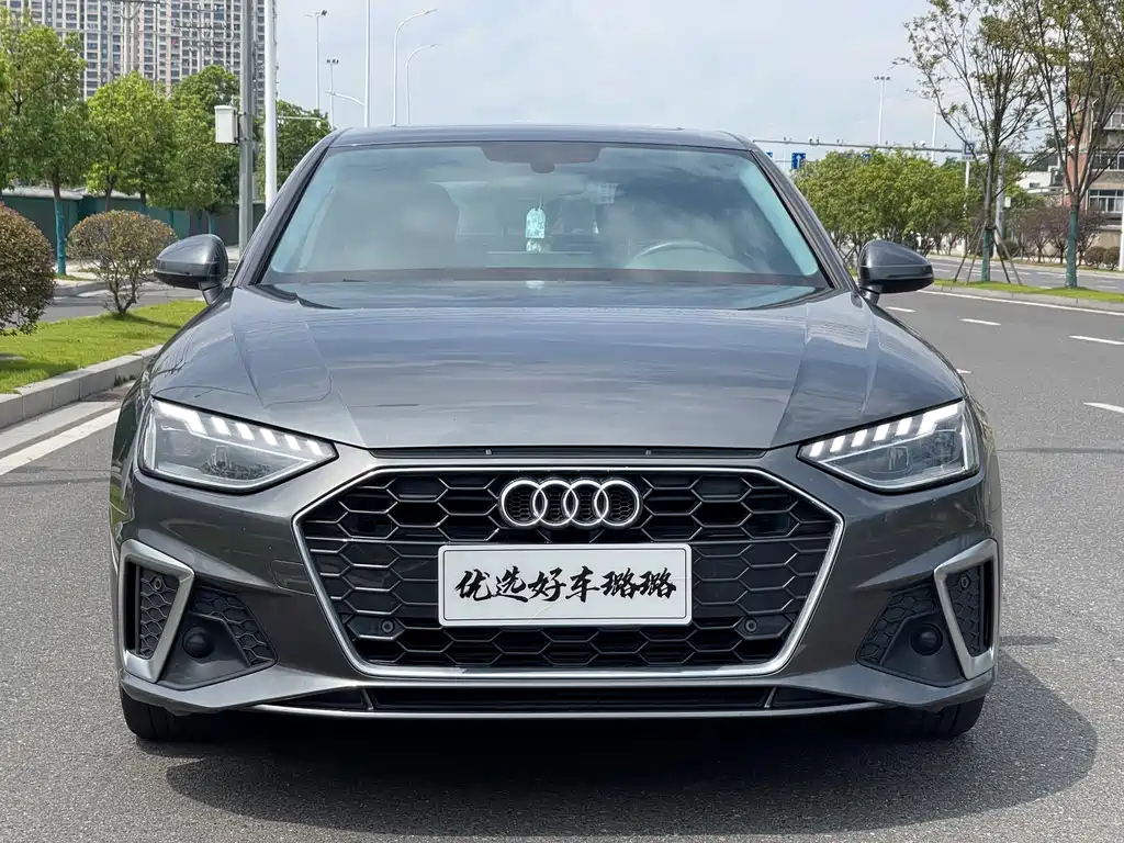 Audi A4L 2022 — фото 2