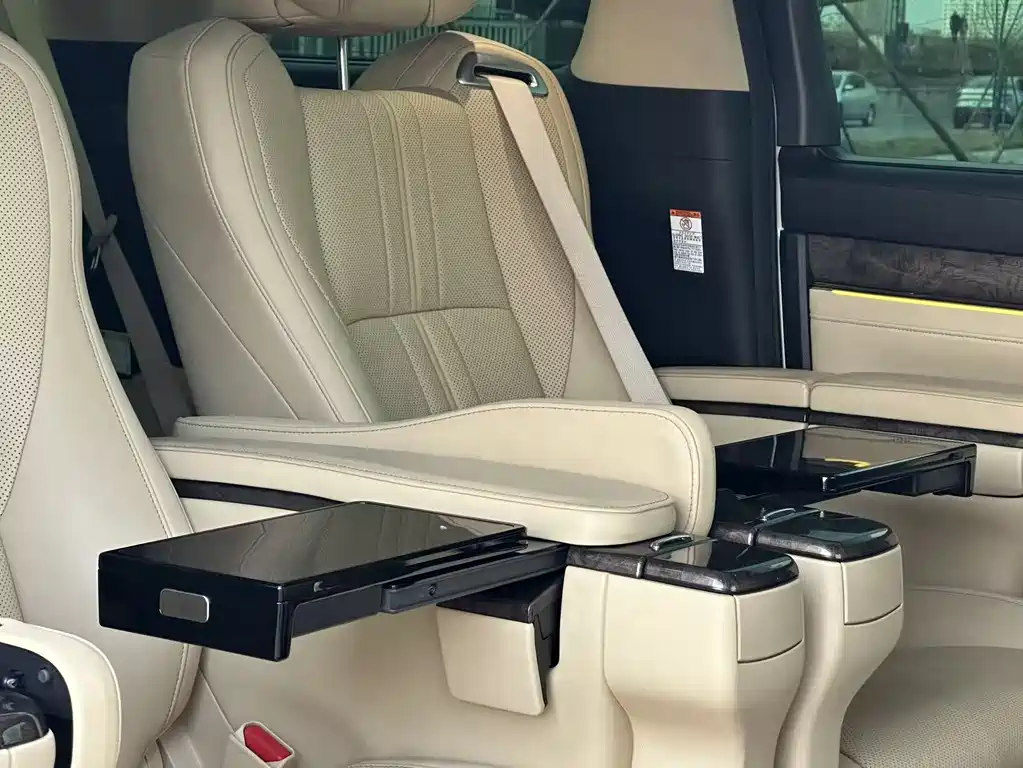Toyota Vellfire 2021 — фото 10