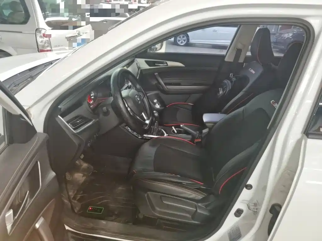 Changan CS35PLUS 2018 — фото 15