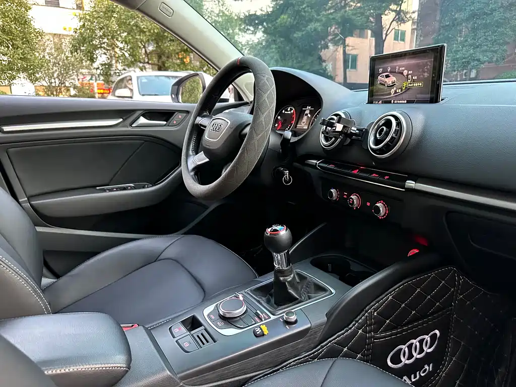 Audi A3 2015 — фото 24