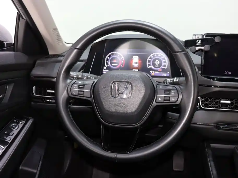 Honda Inspire 2023 — фото 12