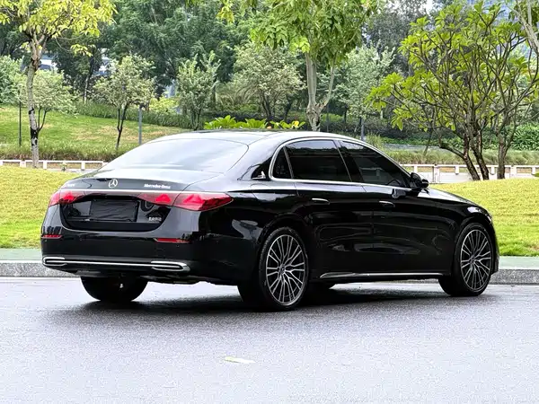 Mercedes-Benz E-Class 2025