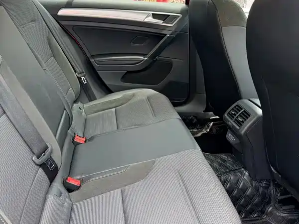 Volkswagen Golf 2020