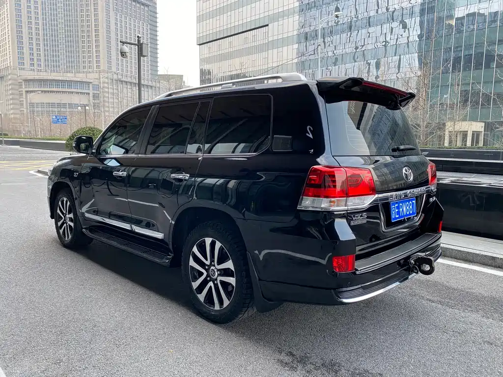 Toyota Land Cruiser 2019 — фото 9