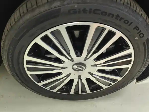 GAC Trumpchi E8 PHEV 2026