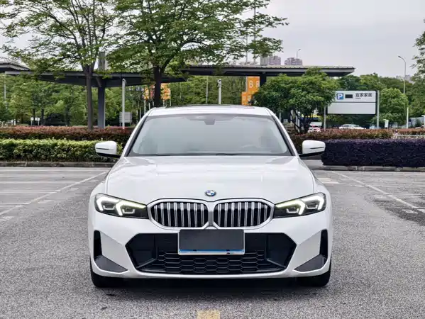 BMW 3 Series 2023