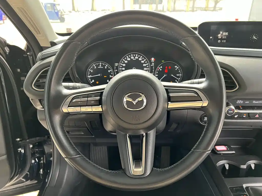 Mazda CX-30 2021 — фото 20