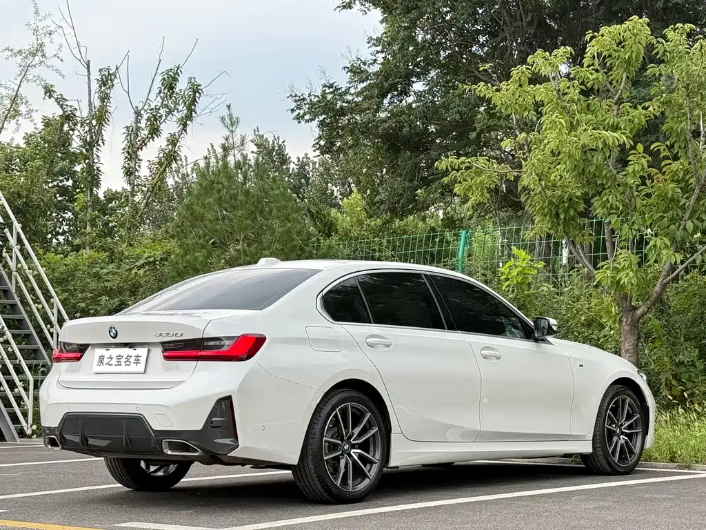 BMW 3 Series 2024 — фото 14