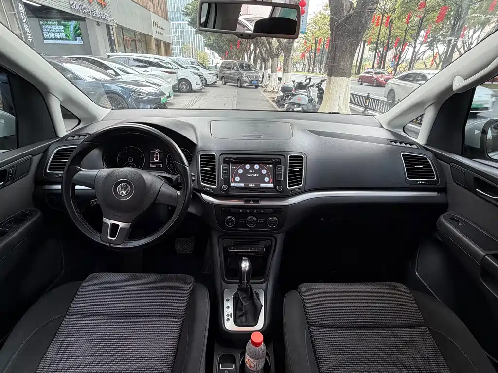 Volkswagen Sharan 2017 — фото 4