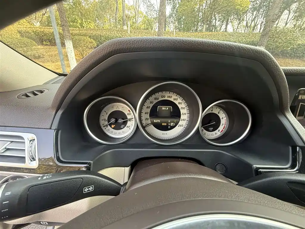 Mercedes-Benz E-Class 2014 — фото 15