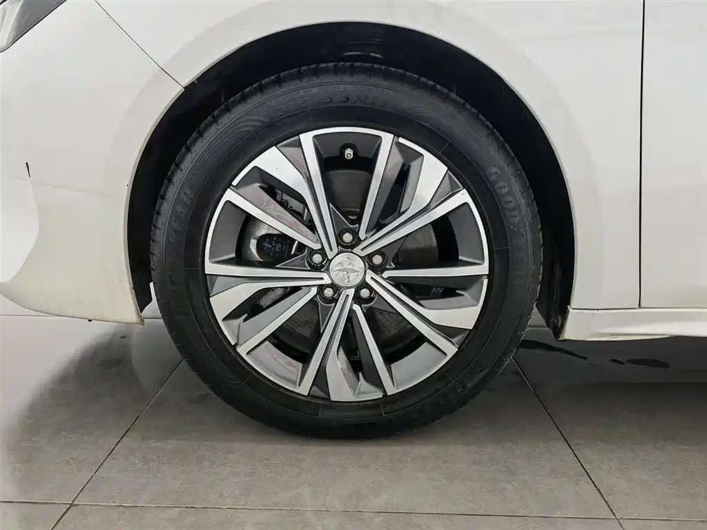 Peugeot 508 2020 — фото 17