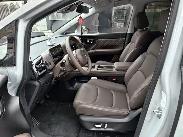 Wuling Starlight 730 New Energy 2026