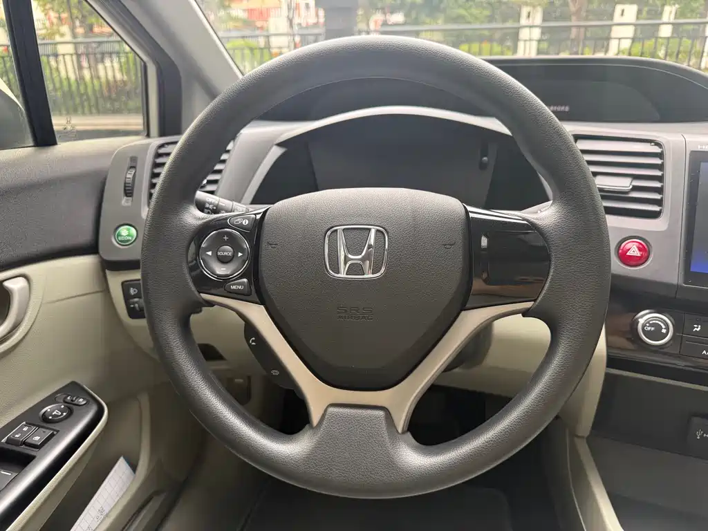 Honda Civic 2016 — фото 12