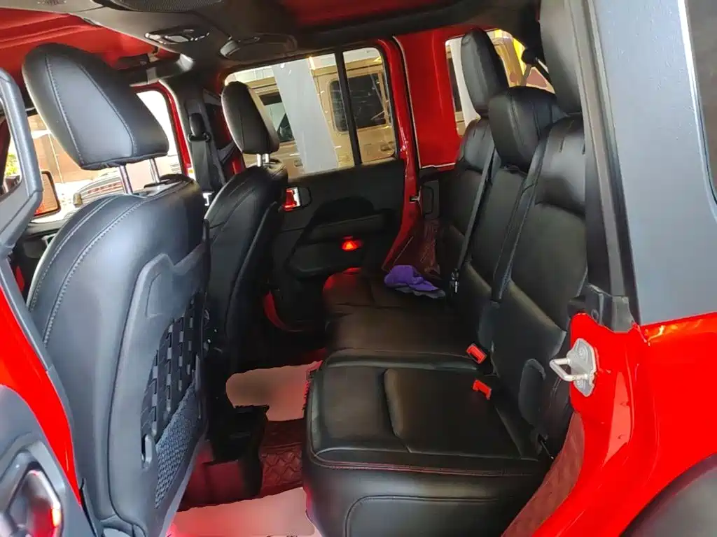 Jeep Wrangler 2019 — фото 17