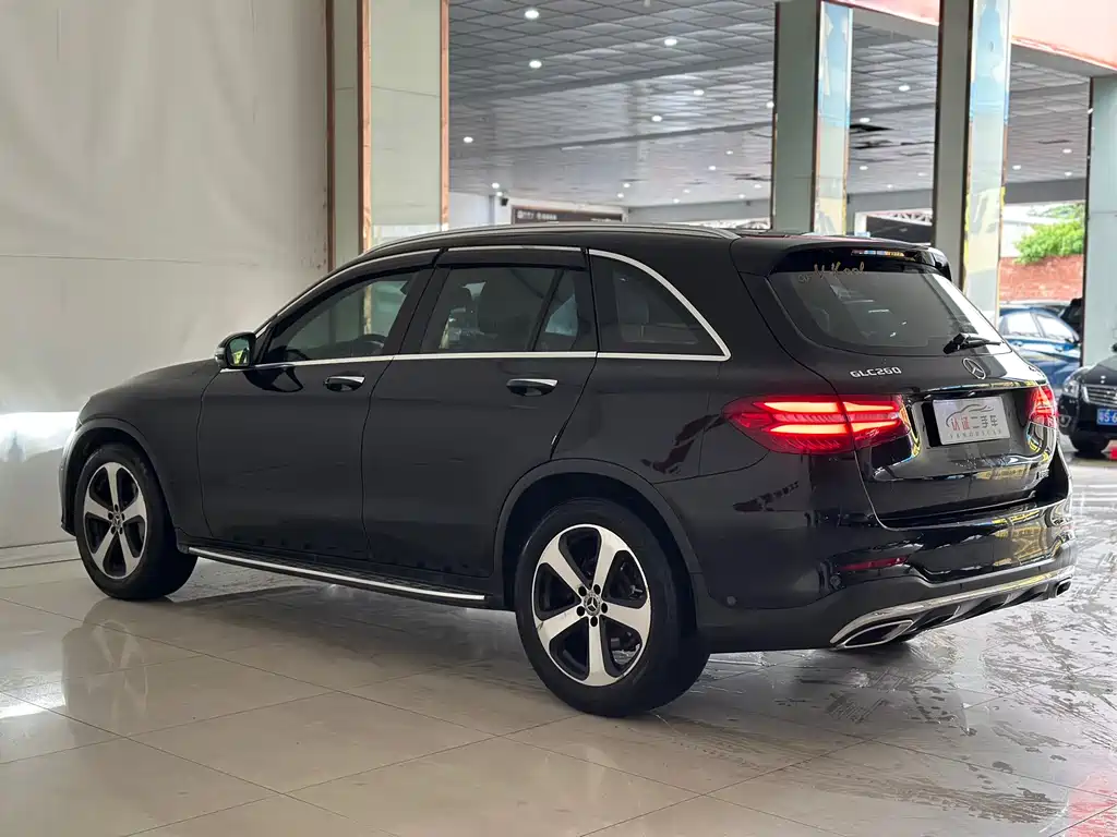 Mercedes-Benz GLC 2018 — фото 19