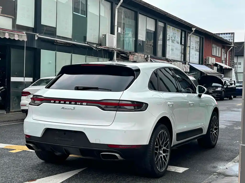 Porsche Macan 2019 — фото 4