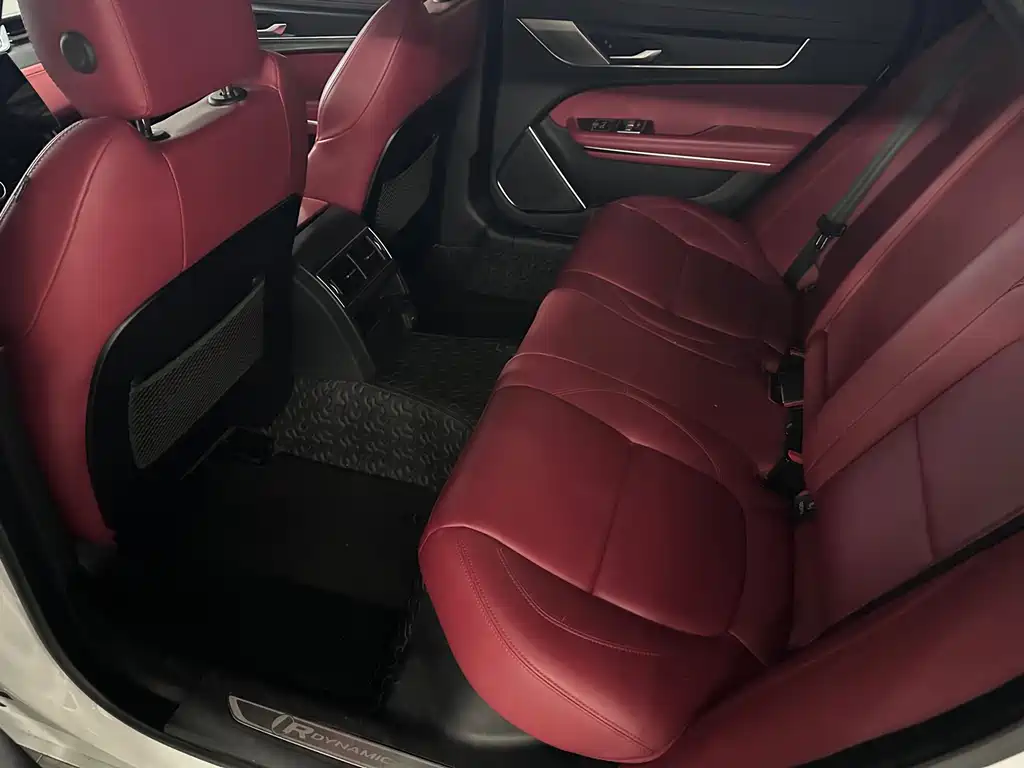 Jaguar XFL 2021 — фото 14