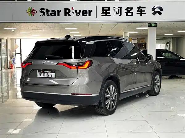 NIO ES8 2020