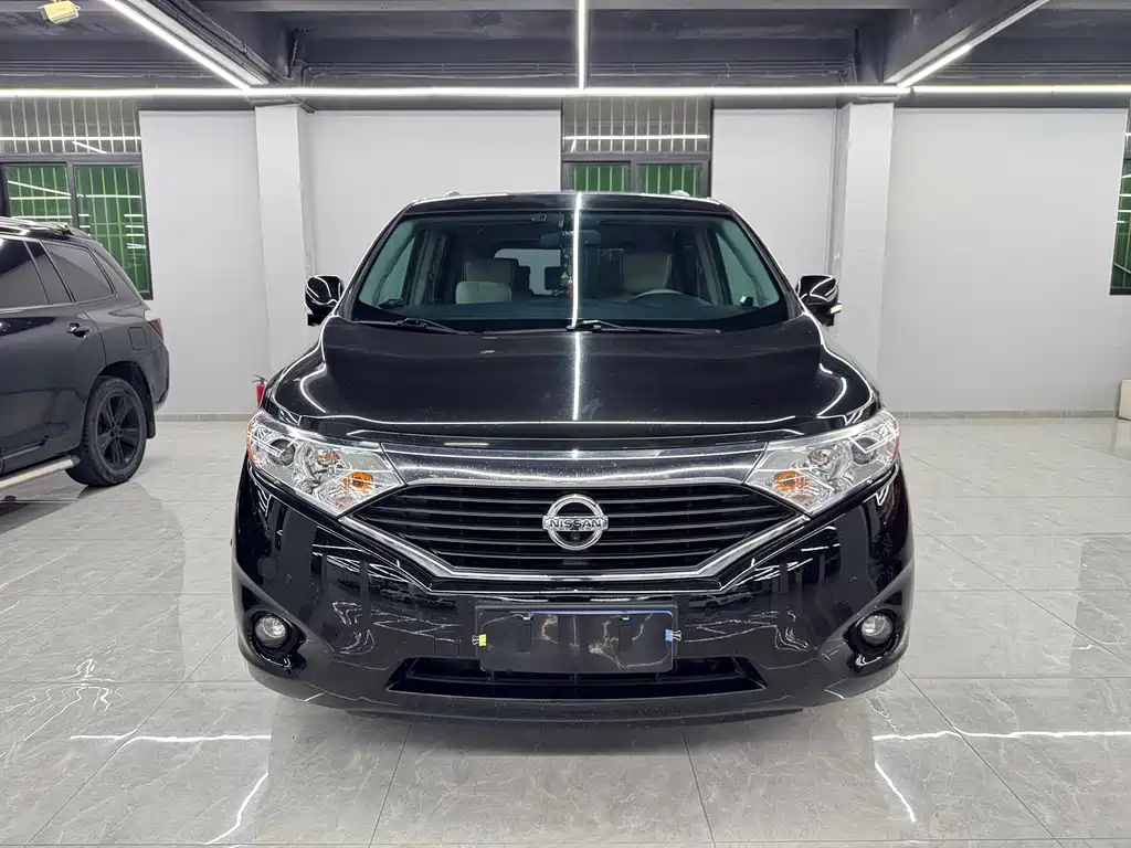 Nissan Quest 2015 — фото 2