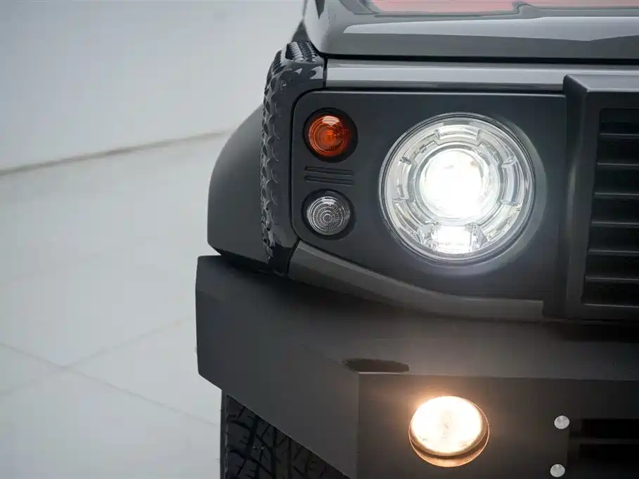 Suzuki Jimny 2025 — фото 19