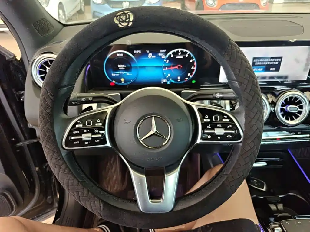 Mercedes-Benz GLB 2023 — фото 11