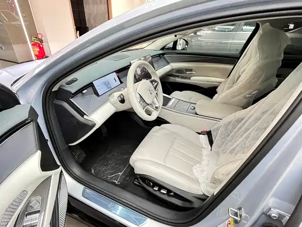 BYD Han L 2026