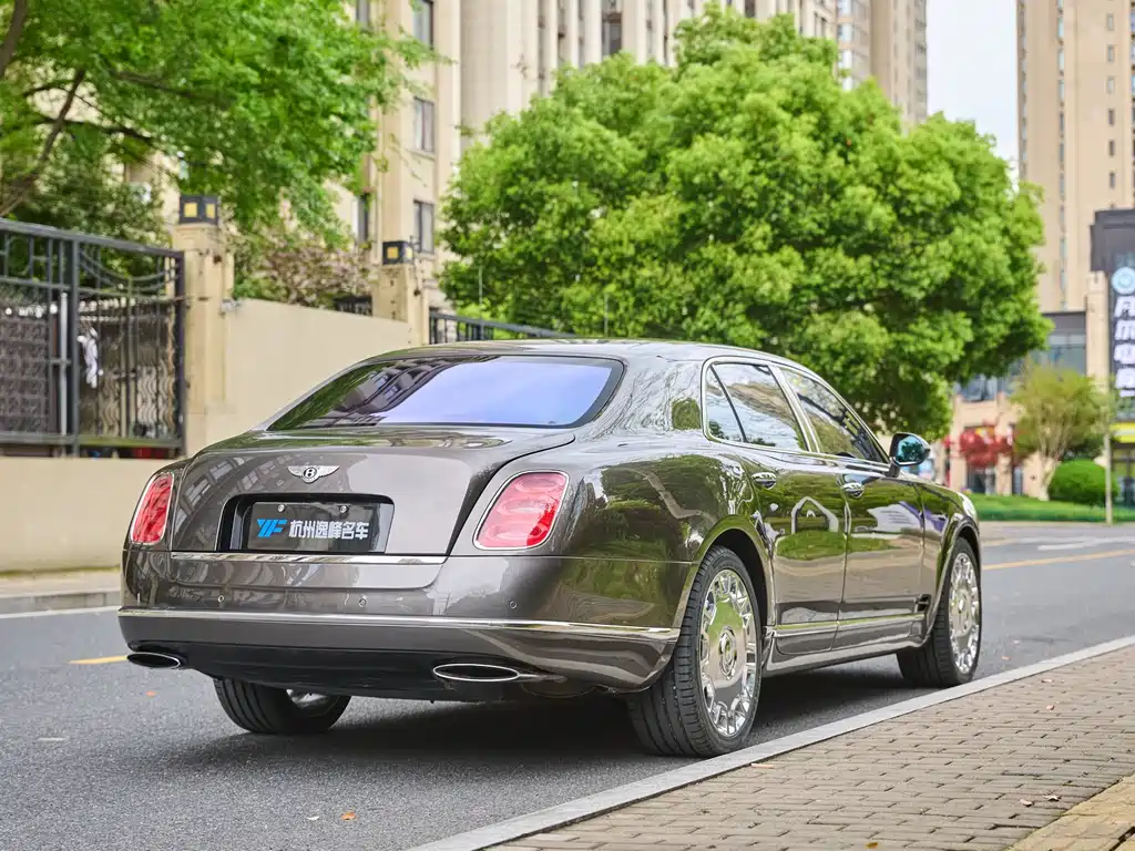 Bentley Mulsanne 2013 — фото 9