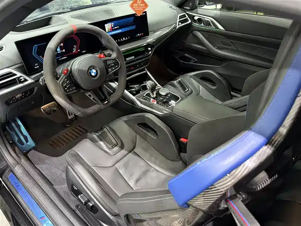 BMW M4 2025