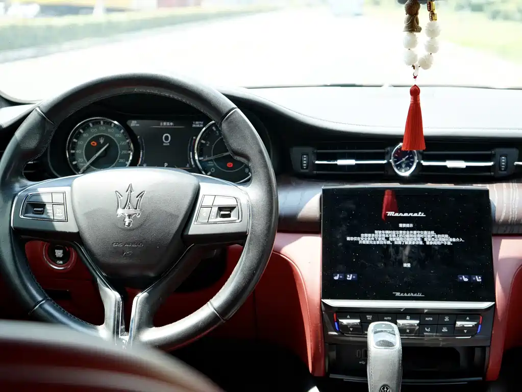 Maserati Quattroporte 2021 — фото 16