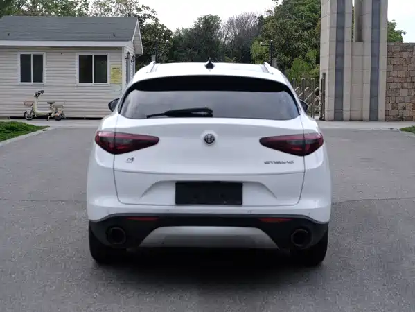 Alfa Romeo Stelvio 2019