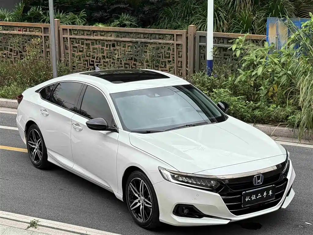 Honda Accord 2023 — фото 10