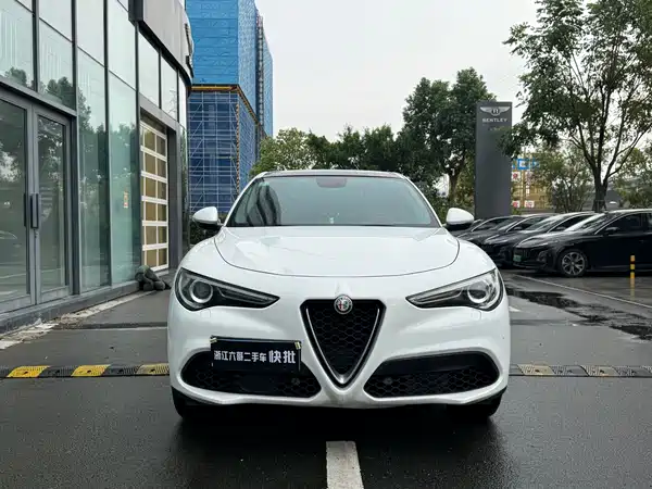 Alfa Romeo Stelvio 2019