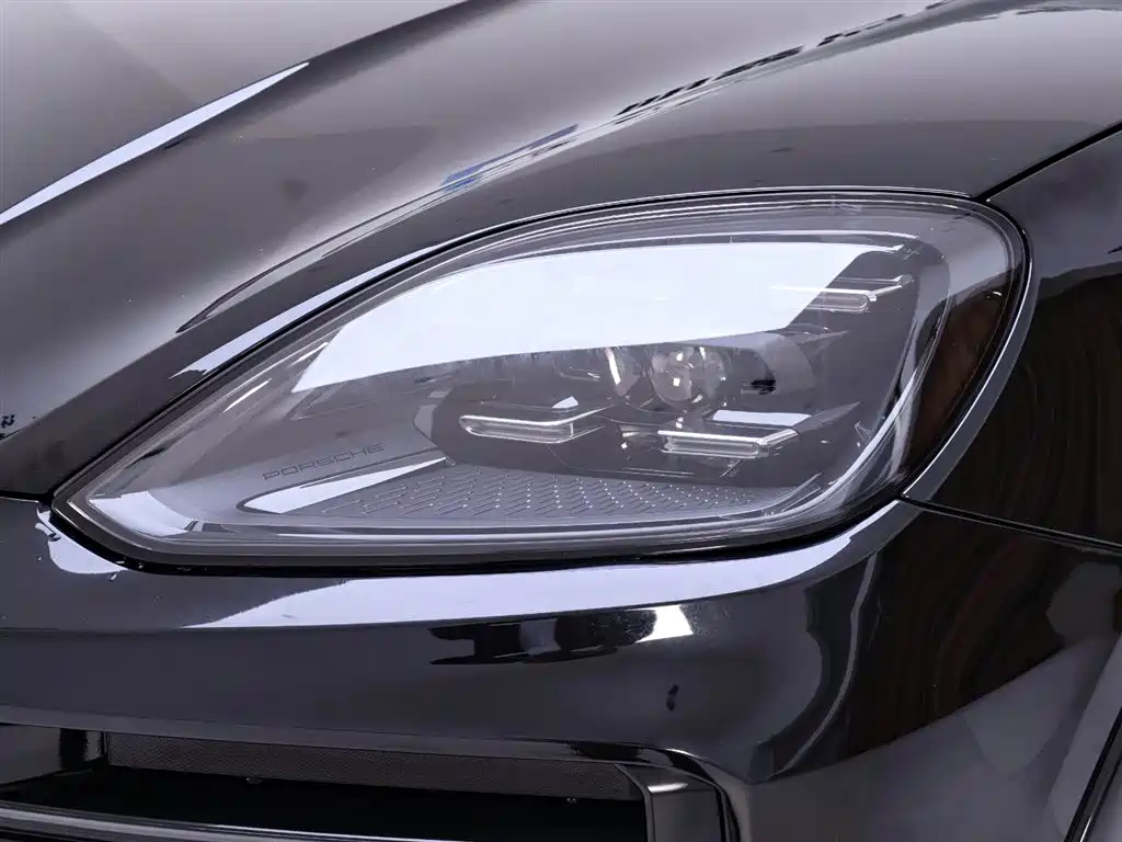 Porsche Cayenne 2023 — фото 4