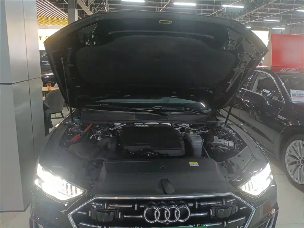 Audi A7L 2023 — фото 20