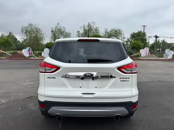 Ford Kuga 2015