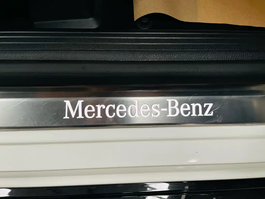 Mercedes-Benz EQE 2023 — фото 18