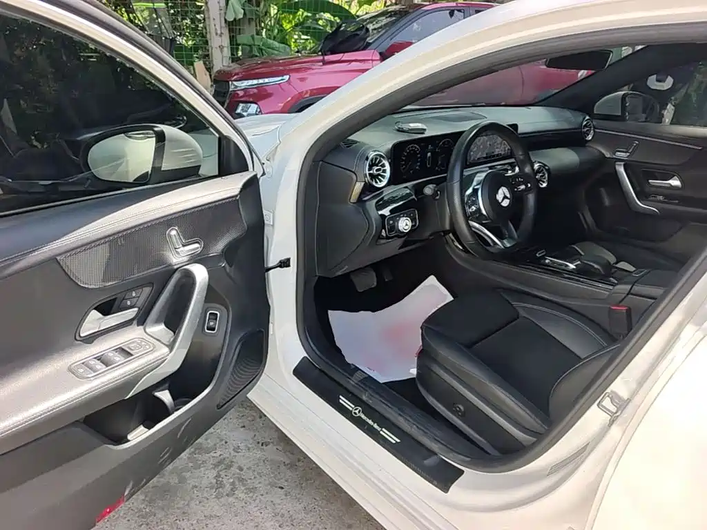 Mercedes-Benz A-Class 2021 — фото 16