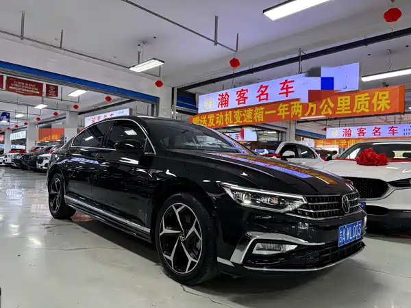 Volkswagen Magotan 2025