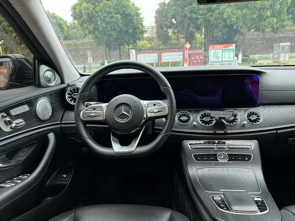 Mercedes-Benz E-Class 2019 — фото 6