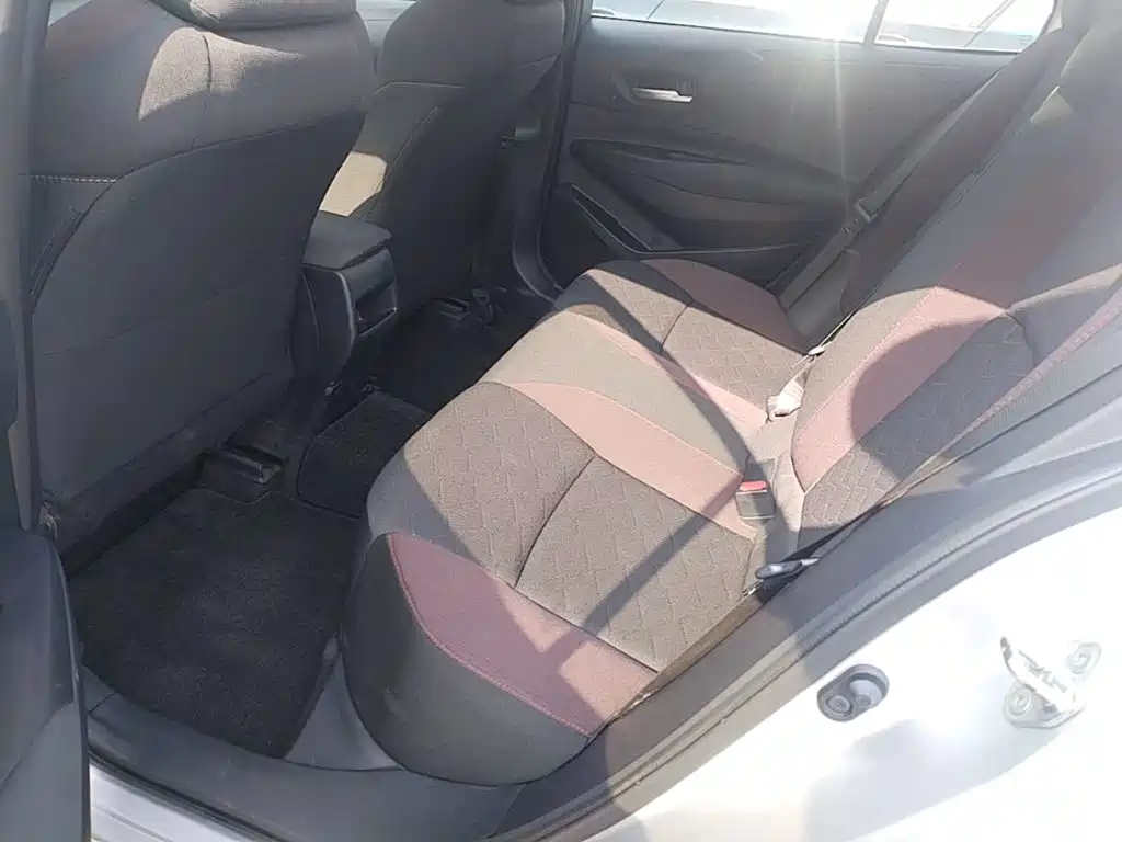 Toyota Corolla 2020 — фото 13