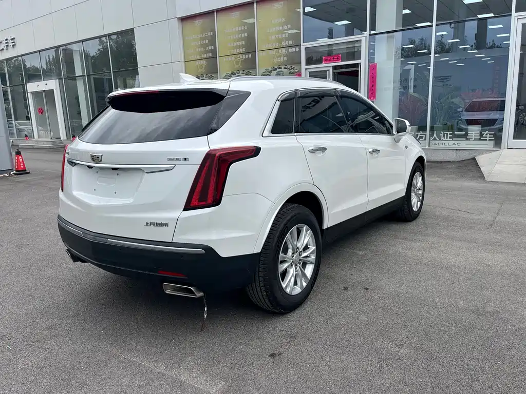 Cadillac XT5 2020 — фото 14