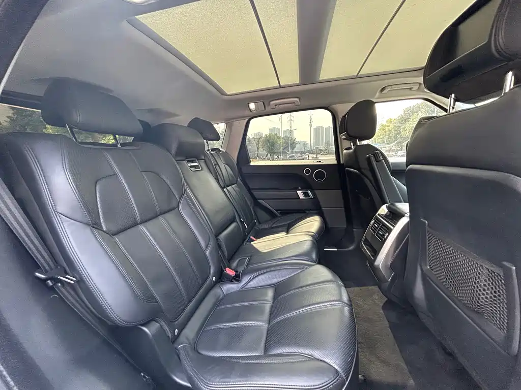 Land Rover Range Rover Sport 2016 — фото 17